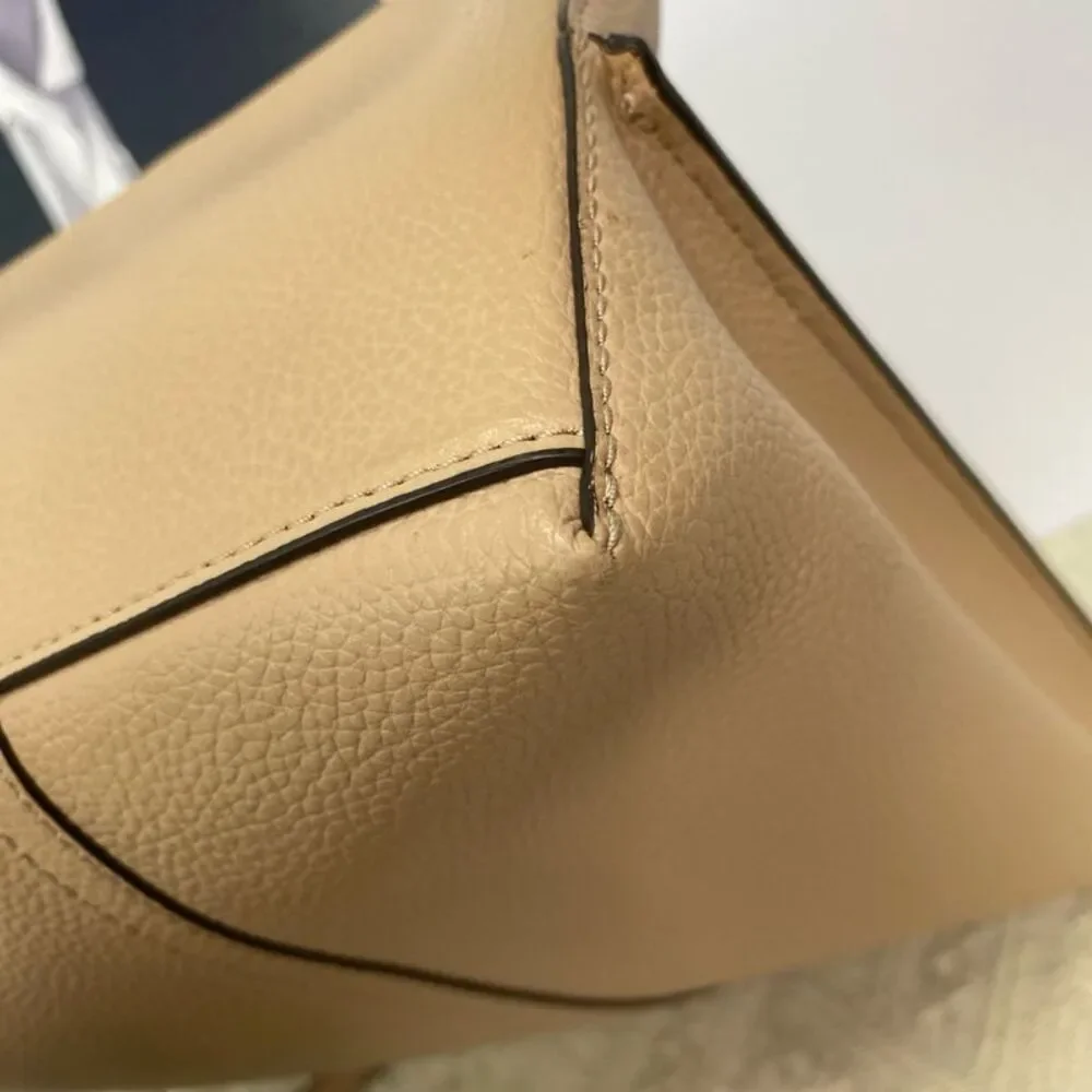 Tory Burch Women Pre-Loved Bag Very Good Condition